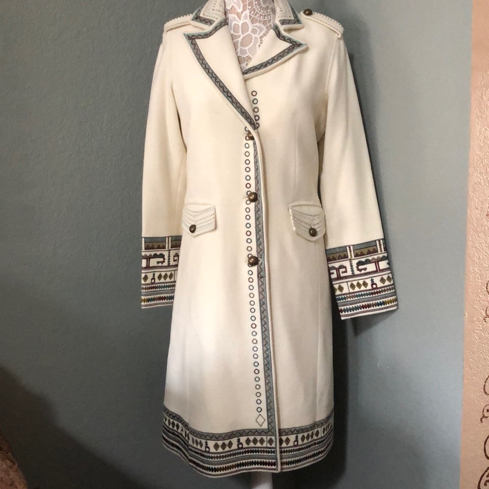 Embroidered 3/4 length coat.